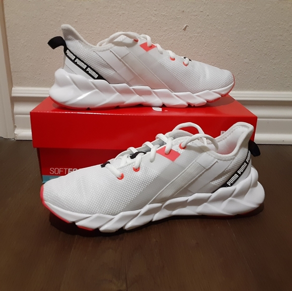 Puma - Picture 4 of 4